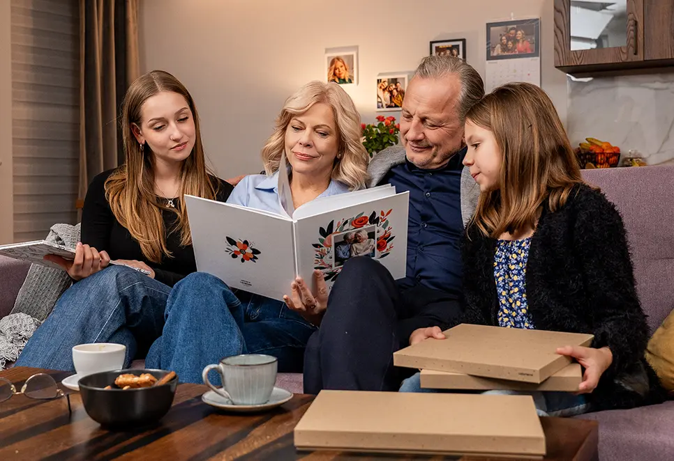 Jaki prezent na Dzień Babci i Dziadka? Pamiątki ze zdjęciami wnuków w roli głównej!